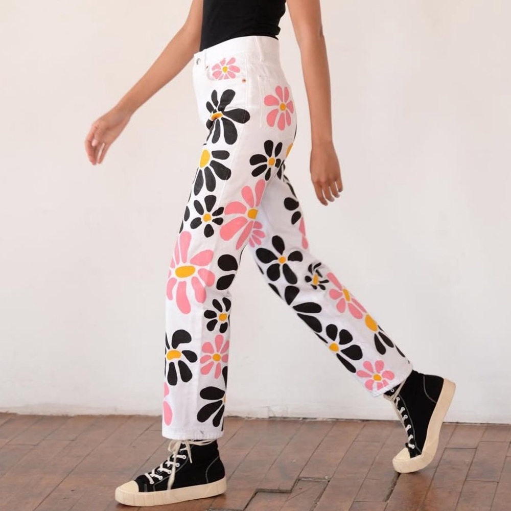 Topshop White Jeans with Painted Pink and Black Floral - Picture 9 of 9